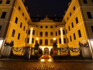 Hotel Taschenbergpalais bei Nacht